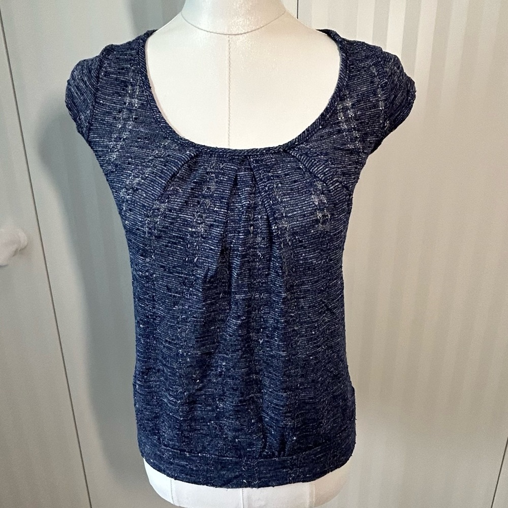 Alex & Jane blue nubbly double back keyhole short sleeve top Size S